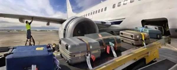 飛機上可以帶多少行李